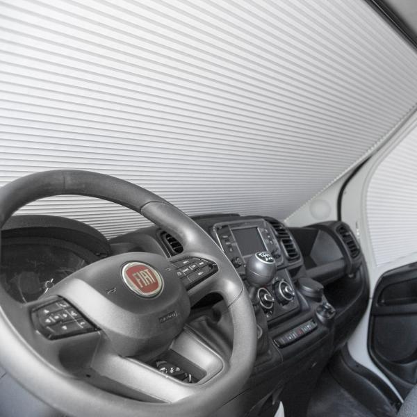 Product image of the product “Frontscheibenverdunkelung darkStar für Fiat Ducato Kastenwagen, ab Bj. 2006/07 ”